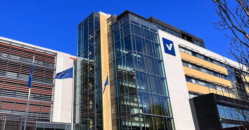 Exterior photo of Veikkaus headquarters on a sunny day